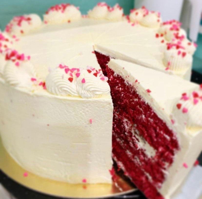 6 inch whole cake, Flavors - Chocolate / Red Velvet/ Cempedak