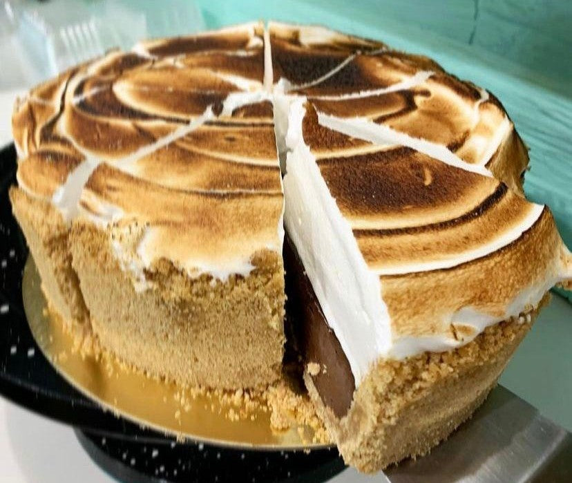 8 inch whole cake, Flavors -Choc Torte / S'mores pie