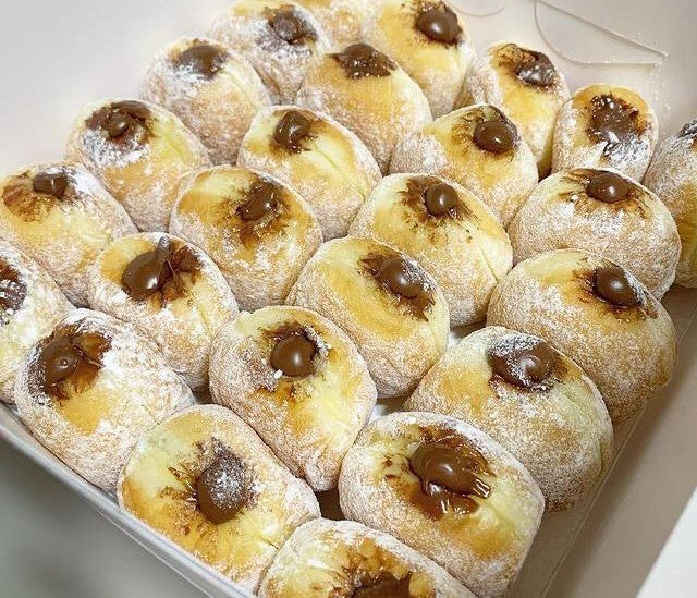 Box of 10 donuts, Flavors - Nutella/ Red velvet Cream Cheese / Vanilla Custard / Cempedak