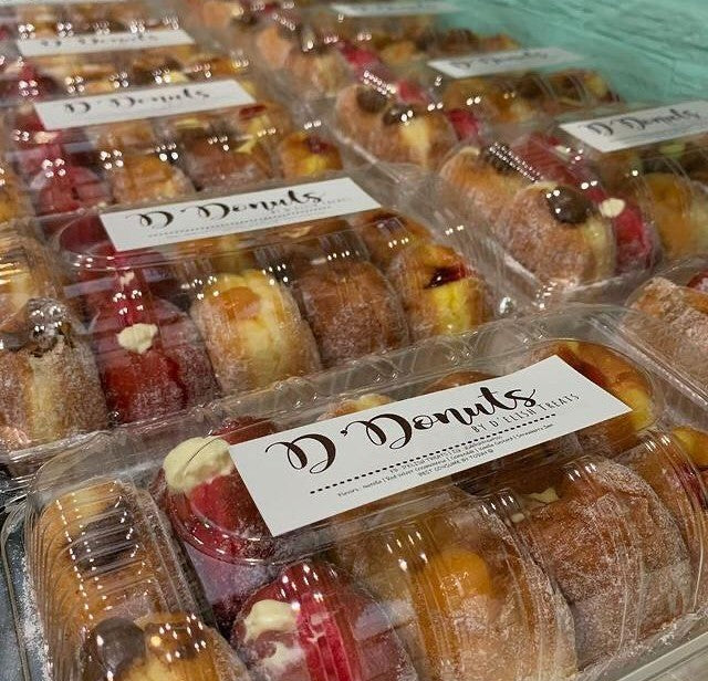 Box of 10 donuts, Flavors - Nutella/ Red velvet Cream Cheese / Vanilla Custard / Cempedak