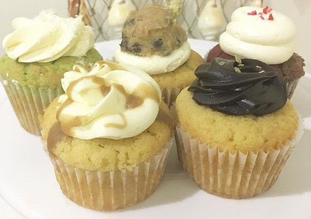 Box of 12 cupcakes, Flavors - Red Velvet Nutella / Ondeh / Salted Caramel / Choc, choice of 1 dozen per flavor