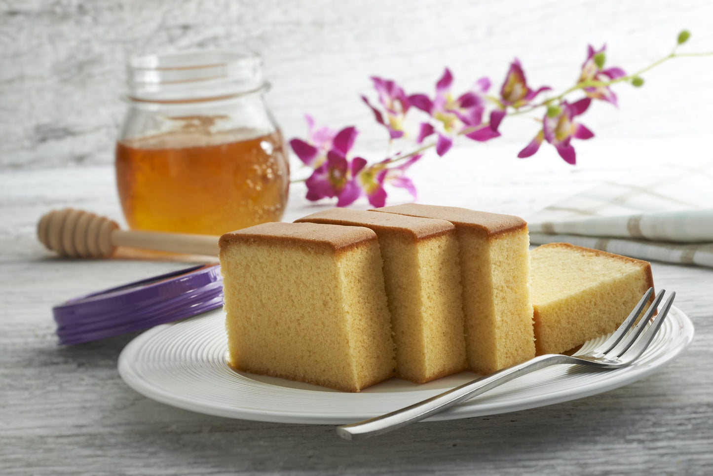 ZUZEN CAKE, Honey Cake 42cm x 26cm