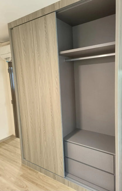 2000 Custom Wardrobe (Sliding Door)