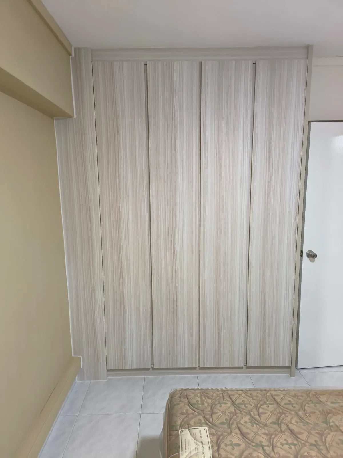 2000 Custom Wardrobe (Casement)