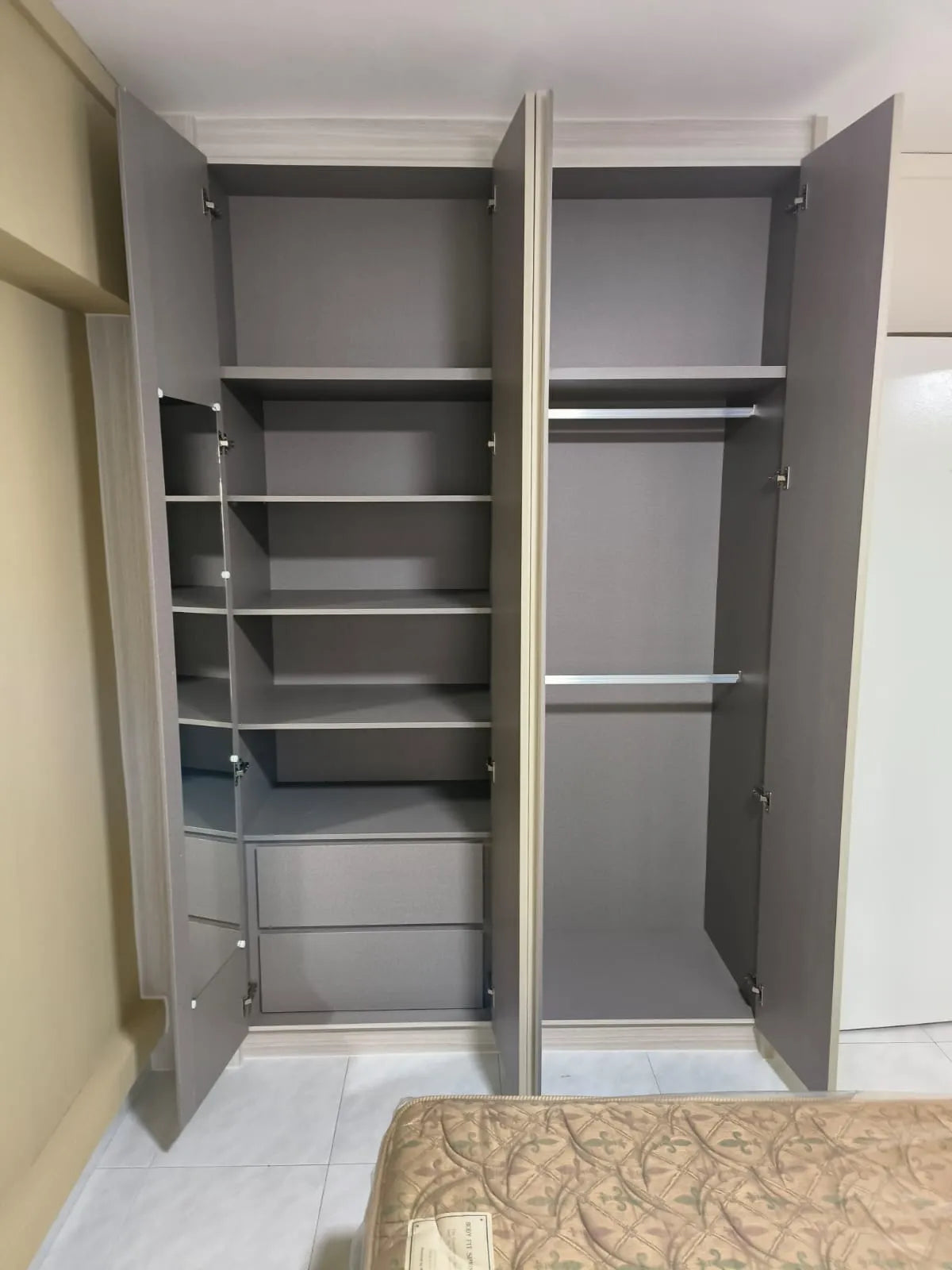 2000 Custom Wardrobe (Casement)