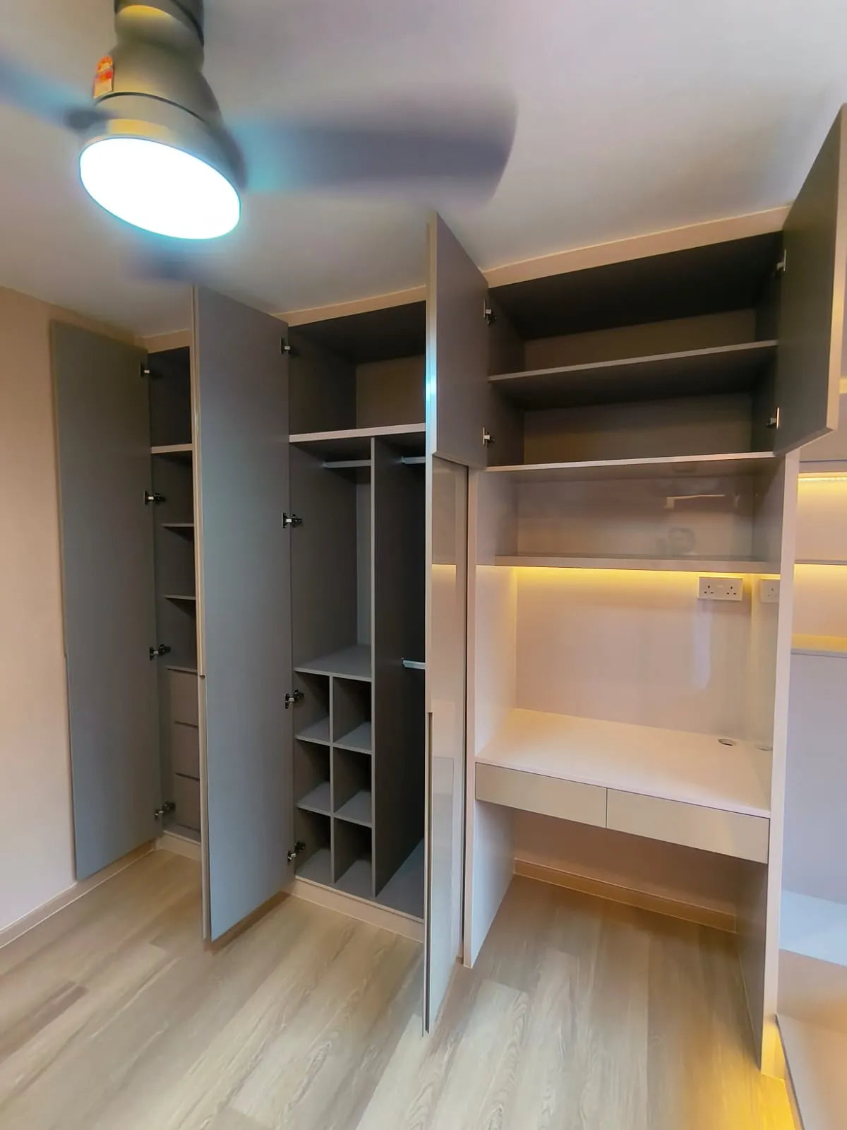 2000 Custom Wardrobe (Casement)