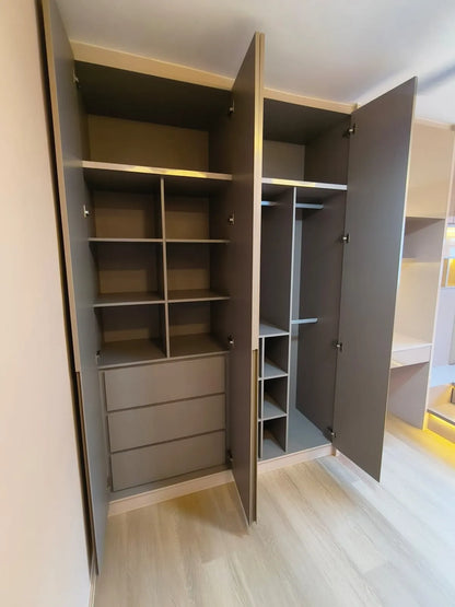 2000 Custom Wardrobe (Casement)